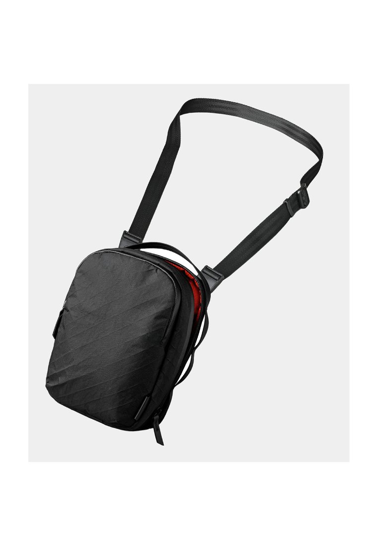 ALPAKA Metro Sling V2 Ultradyne 100D (Black)