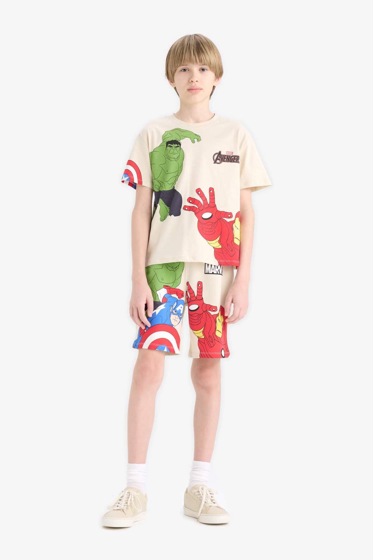 DeFacto Boy's Marvel Avengers 2-Piece Set Short Sleeve T-Shirt Shorts E0346A825Sm