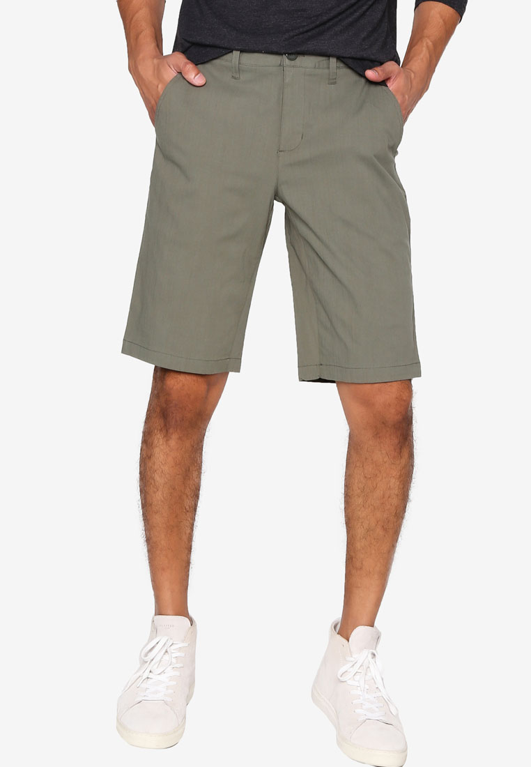 guess khaki shorts