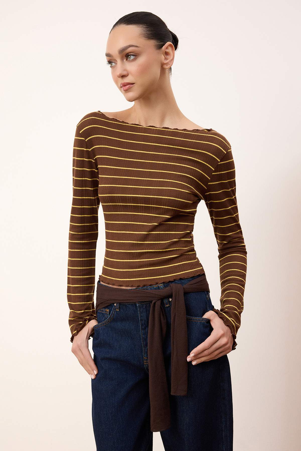 Trendyol Wardrobe Essentials-Brown Striped Fitted/Bodycon Knitted Blouse Twoss26Bz176
